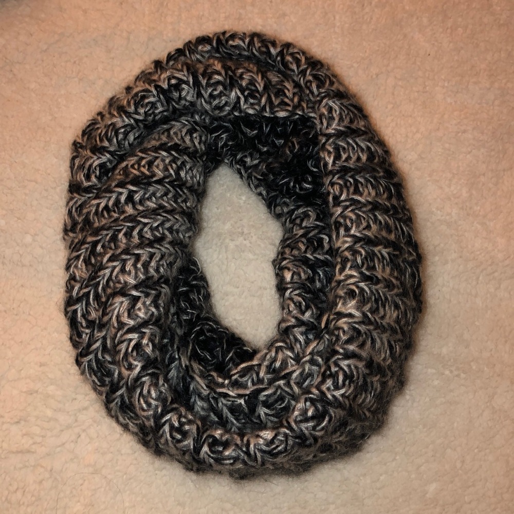 Infinity scarf - Picture 4 of 5